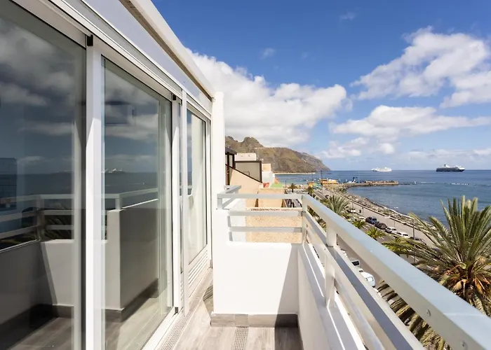 Home2book Sea Front Teresitas Attic * San Andrés